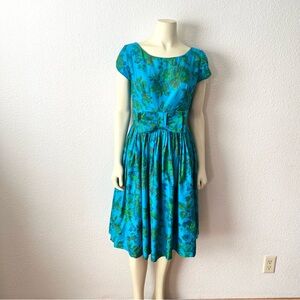 Vintage 1950s Joan Miller Juniors Brand Blue And Green Floral print cap sleeve